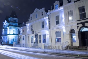 5 bed flat, 22-24 Mutley Plain, Mutley plain, Plymouth, PL46LD - Image 12