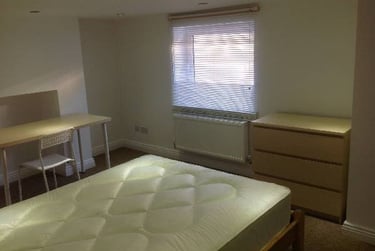 5 bed house, Courtenay Street, Francis Close Hall, Cheltenham, GL504LR - Image 8