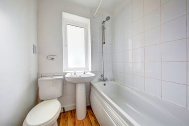 4 bed house, Oaklea Passage, Kingston upon thames, Kingston, KT12AJ - Image 2