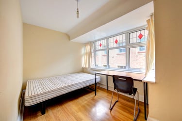 4 bed house, Oaklea Passage, Kingston upon thames, Kingston, KT12AJ - Image 4