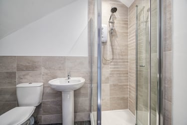 6 bed house, Trematon Terrace, City Centre, Plymouth, PL46QS - Image 3