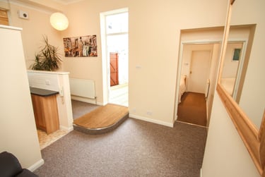 1 bed flat, Devonport Road, Stoke, Plymouth, PL34DL - Image 6