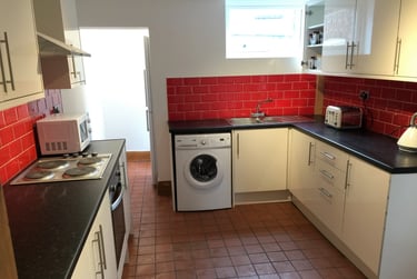 5 bed house, Great Cheetham Street West, City centre, Salford, M72JB - Image 5
