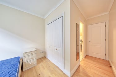 3 bed flat, Leather Market, City Centre, London, SE13HS - Image 9