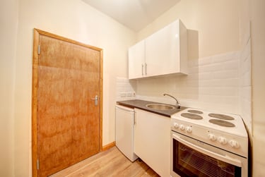 1 bed flat, 67B Park Road, Near university, Kingston, KT26DE - Image 4