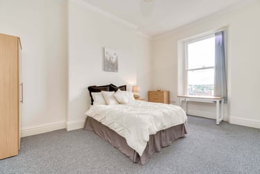 2 bed flat, The Crescent, City centre, Plymouth, PL13AB - Image 5