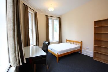 3 bed flat, Whiteladies Road, Clifton, Bristol, BS82QA - Image 3