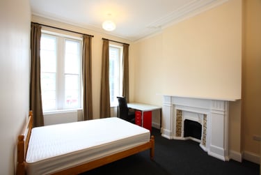 3 bed flat, Whiteladies Road, Clifton, Bristol, BS82QA - Image 4