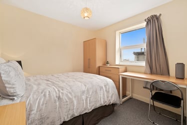 2 bed flat, Clifton Street, Near university, Plymouth, PL48JA - Image 3