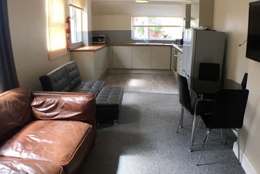 6 bed house, 15 Greenbank Avenue, Lipson, Plymouth, PL49BT - Image 3