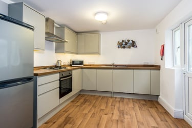 2 bed flat, GFF101 Beaumont Road, Lipson, Plymouth, PL49EB - Image 4