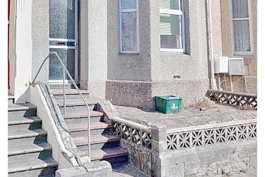 3 bed flat, TFF 101 Beaumont Road, Lipson, Plymouth, PL49EB - Image 1