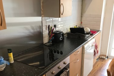 6 bed house, Hanover Street, City centre, Swansea, SA16BN - Image 2