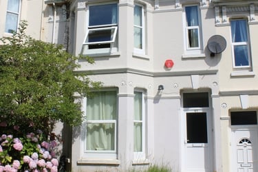 6 bed house, Lisson Grove, Mutley, Plymouth, PL47DL - Image 1