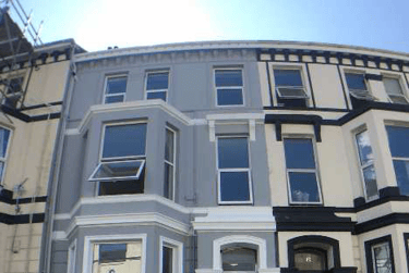 3 bed flat, Ford Park Road, Mutley, Plymouth, PL46QY - Image 1