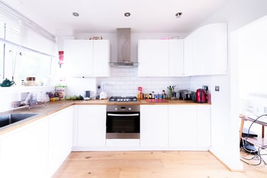 3 bed flat, Drakefell Road, New Cross, London, SE145SN - Image 3