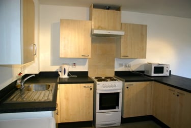 5 bed flat, Gwennyth Street, Cathays, Cardiff, CF244PH - Image 2