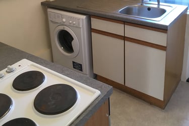 2 bed flat, High Street, Near university, Portsmouth, PO12HS - Image 4