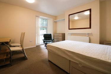 2 bed house, Evelyn Place, City Centre, Plymouth, PL46HL - Image 4