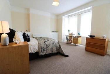 4 bed house, Glen Park Avenue, City Centre, Plymouth, PL46BB - Image 4
