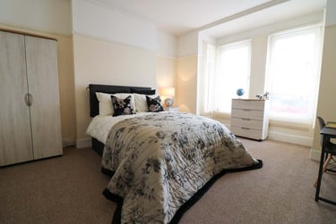 4 bed house, Glen Park Avenue, City Centre, Plymouth, PL46BB - Image 1
