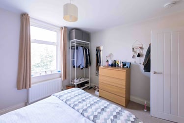 2 bed flat, Valmar Road, Camberwell, London, SE59NG - Image 4