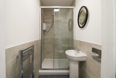 3 bed flat, Abingdon Road, City Centre, Plymouth, PL46HZ - Image 8