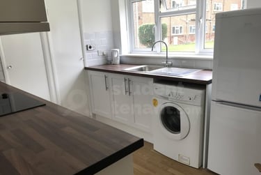 3 bed flat, 69 Beaconsfield Road, Near university, Canterbury, CT27LG - Image 2