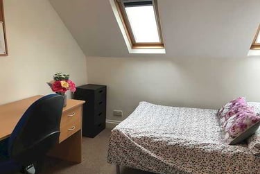 2 bed flat, Old Tiverton Road, St Sidwells, Exeter, EX46NG - Image 6