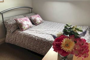 2 bed flat, Old Tiverton Road, St Sidwells, Exeter, EX46NG - Image 8