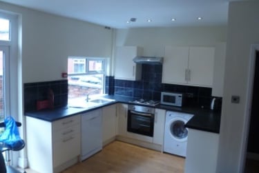 5 bed house, Hathersage Rd, Victoria park, Manchester, M130EJ - Image 1
