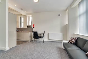 1 bed flat, The Crescent, City Centre, Plymouth, PL13AB - Image 6