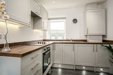 3 bed flat, 3 Whimple Street, City Centre, Plymouth, PL12DH - Image 2