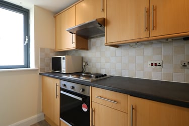 1 bed studio, 22 Constantine Street, City Centre, Plymouth, PL48AF - Image 4