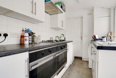 6 bed house, Argyle Road, London road, Brighton, BN14QB - Image 2