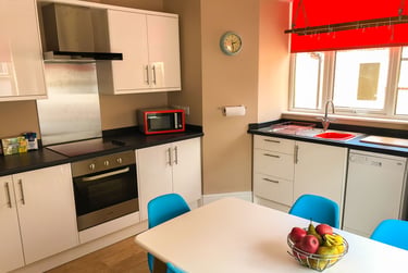 6 bed house, Steene Street, City Centre, Northampton, NN55EX - Image 4