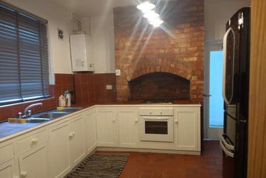 6 bed house, Carmoor Road, Chorlton on medlock, Manchester, M130EA - Image 3