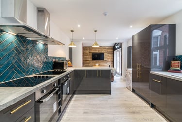 7 bed house, Uttoxeter Old Rd, Uttoxeter new road, Derby, DE11NF - Image 1