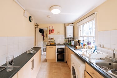 5 bed house, Medlar Street, Camberwell, London, SE50JU - Image 1
