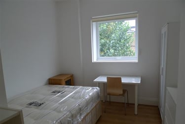 4 bed flat, Warwick Road, Earls court, London, SW59EJ - Image 5