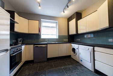 6 bed house, Cedar Grove, Fallowfield, Manchester, M146YF - Image 4
