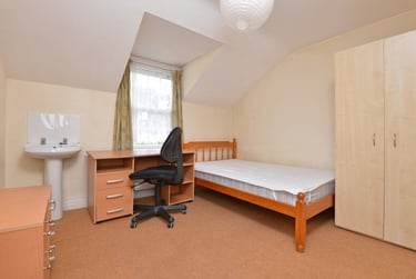 4 bed flat, St. Davids Hill, St davids, Exeter, EX44BE - Image 2