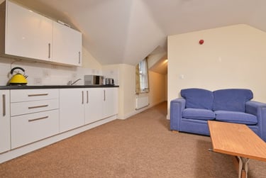 4 bed flat, St. Davids Hill, St davids, Exeter, EX44BE - Image 1