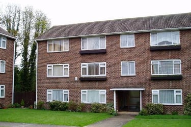 3 bed flat, Beaconsfield rd, Hales place, Canterbury, CT27LH - Image 1