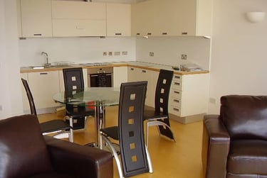 2 bed flat, New wakefield st, City centre, Manchester, M15NP - Image 1