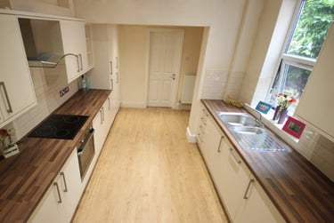 6 bed house, Thompson road, Ecclesall, Sheffield, S118RA - Image 1