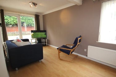 4 bed house, Gloucester street, Near university, Sheffield, S102FS - Image 2