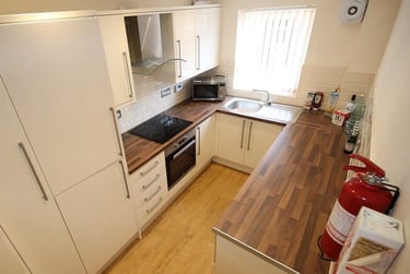 4 bed house, Broom walk, City centre, Sheffield, S37XE - Image 2