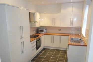 7 bed house, Wadbrough road, Ecclesall, Sheffield, S118RD - Image 1