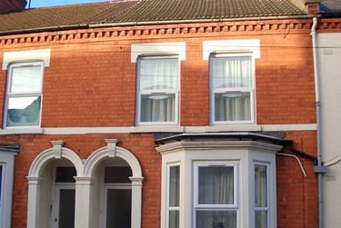 3 bed house, Abington Avenue, Near university, Northampton, NN14BE - Image 1